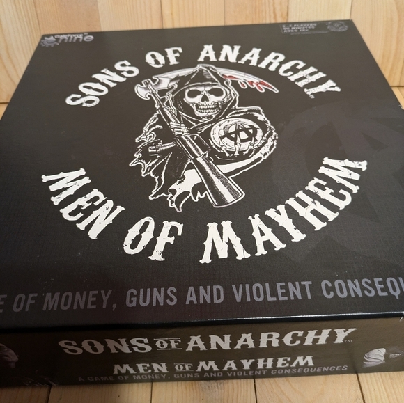 Sons of Anarchy Board Game Pre-owned - Picture 3 of 10